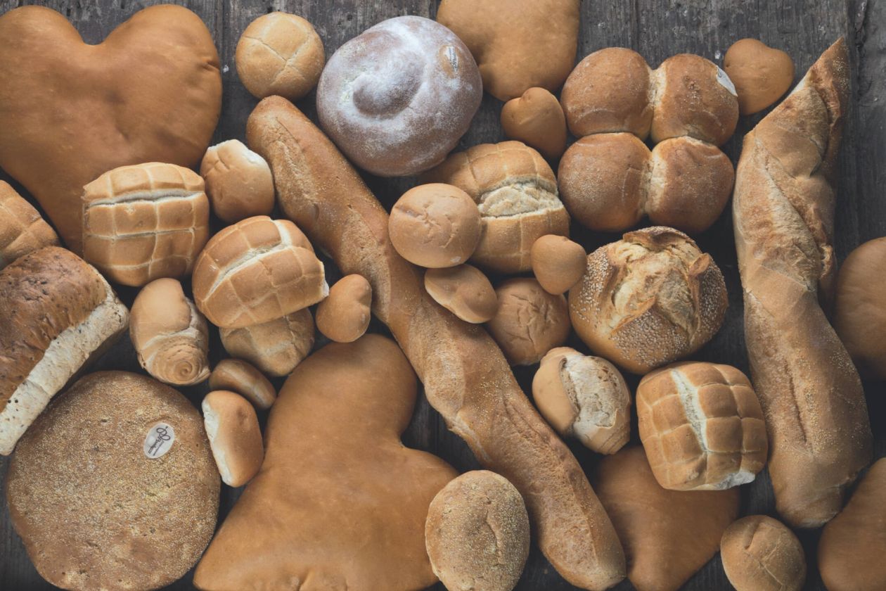 Vari tipi di pane visti dall'alto