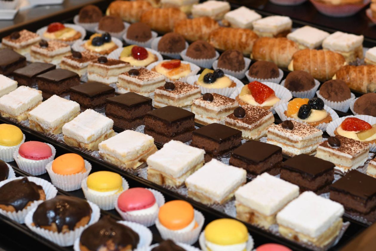 Vassoio di pasticcini mignon assortiti
